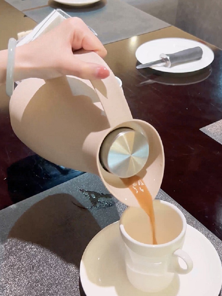 Vacuum-insulated flask with a  - đánh giá và giá Vacuum Insulated Flask